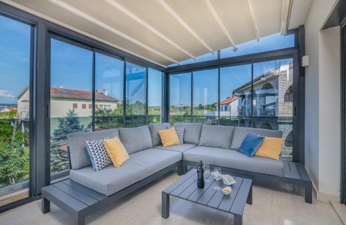 Porat Apartment | Tea Deluxe Apartment with private Pool