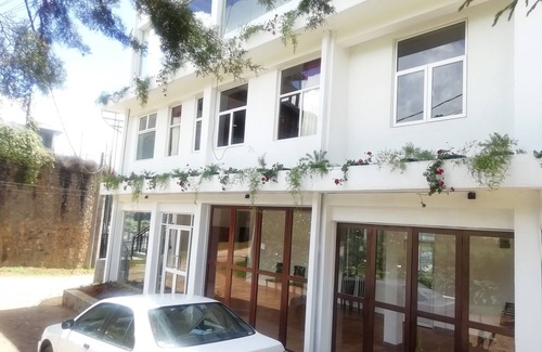 Nuwara Eliya Villa | Tea Mount Forest Hotel