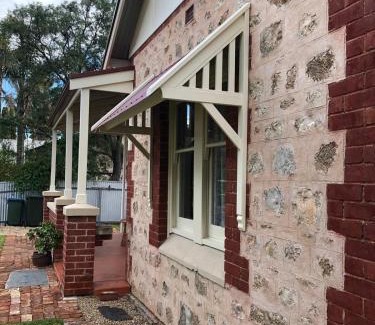 Port Elliot House | Tea Tree Cottage - Heart of Port Elliot
