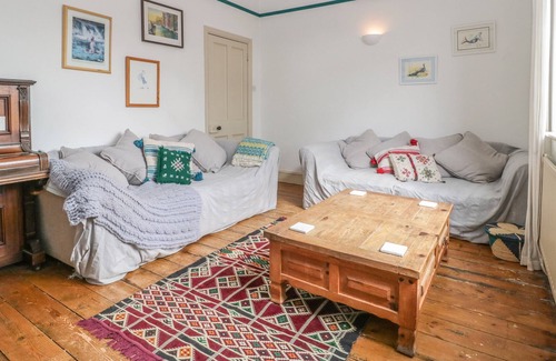 Wiveliscombe Cottage | TEACHER'S COTTAGE, pet friendly, with a garden in Wiveliscombe