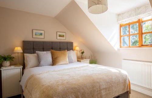 Stow-on-the-Wold House | Teagles Cottage in Stow, EV parking