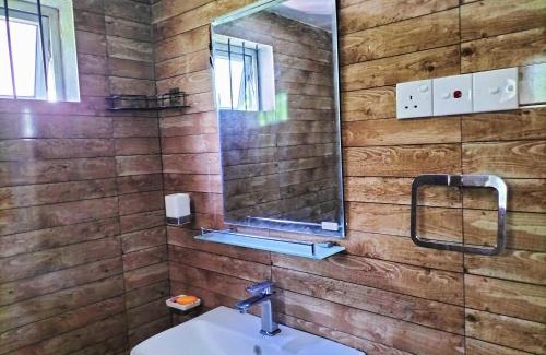 Talalla Apartment | Teak Shade Villa