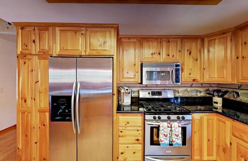 Eagle Mountain Estates House | Teakwood · 3-BR SPA, fire pit, Quiet, AC, centrally located