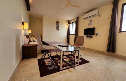 Wardha Bed & Breakfast | Teakwood Farms