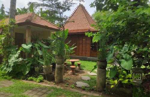 Mambal Villa | Tebeduwe Joglo Villa