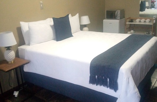 Thabazimbi House | TEE CEE MARVELOUS GUEST HOUSE