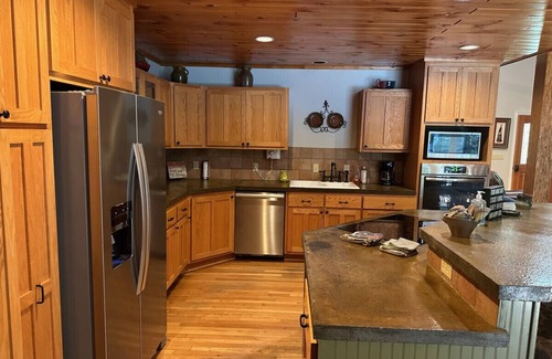 Lexington - Salisbury House | Teebo backwoods retreat