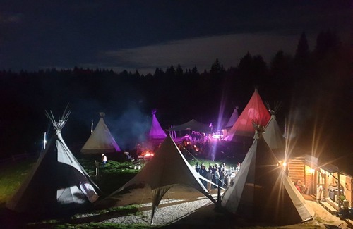 Montcel RV Rental | teepee comfort 2 to 4 people