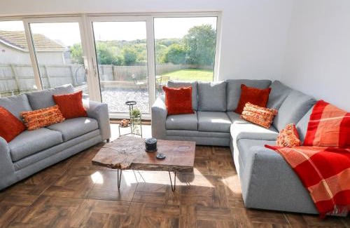 Bridgend House | Tegfan