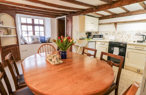 Shaldon Cottage | TEIGN COTTAGE, pet friendly, character holiday cottage in Shaldon