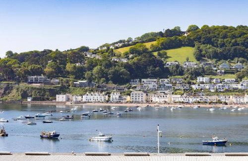 Teignmouth House | Teign View, Grand Banks