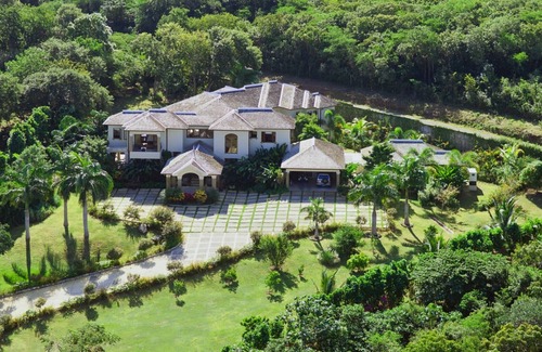 Montego Bay Villa | Tek Time Golf Villa on Cinnamon Hill - Luxury Full Staffed Home