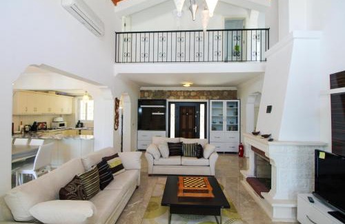 Uzumlu Villa | Tekce Tranquil Nature Villa Yesiluzumlu N17