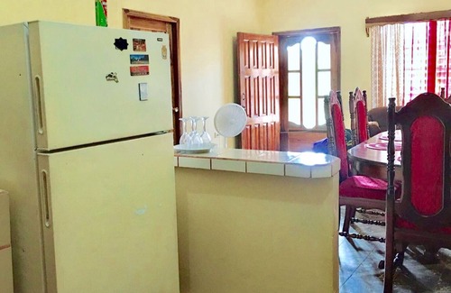Tela Apartment | TELA BEACH FRUGAL ESCAPE ★ Apt #2