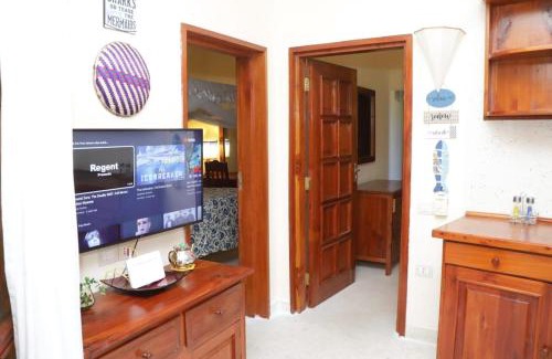 Malindi Apartment | Tembo Beach Cottage , Ocean Beach Drive