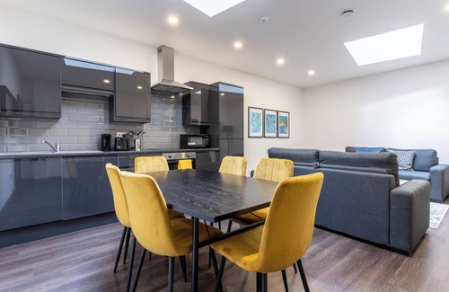 Liverpool City Centre Apartment | Temple Court by UStay Aparthotels