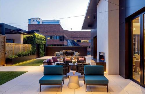 Downtown Nashville Hotel | Tempo By Hilton Nashville Downtown