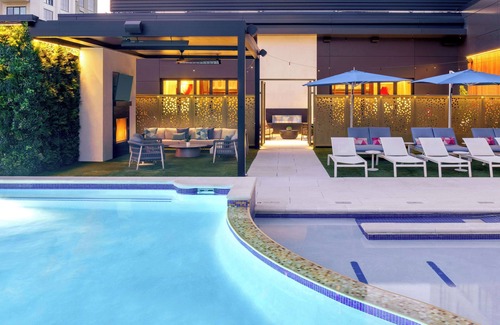 Downtown Nashville Hotel | Tempo By Hilton Nashville Downtown