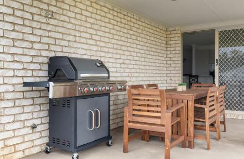 Cessnock House | Tempranillo Guesthouse Fire Pit Among the Vineyard