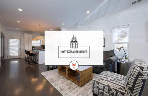 Charlotte Park House | Ten Minutes to Broadway Stunning Townhome