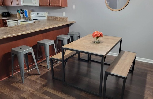 Peletier House | Ten minutes to Emerald Isle, 2 bed, 2.5 ba townhouse