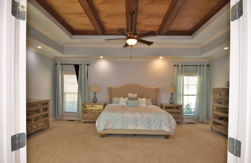 Thompson's Station House | Tennessee's Clubhouse Year Round Pool Estate