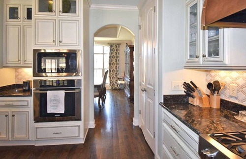 Thompson's Station House | Tennessee's Clubhouse Year Round Pool Estate