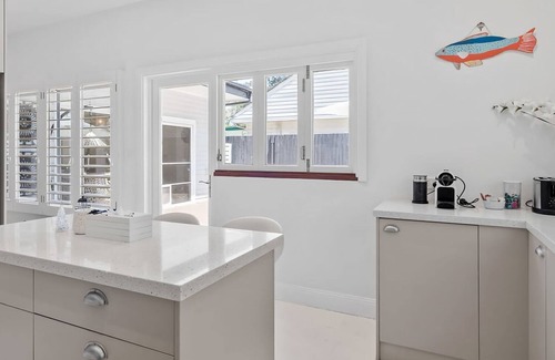 Avalon Beach Apartment | Tennis Courts Pool Sauna Avalon Beach