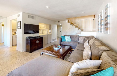 Palm Desert Apartment | Tennis on El Paseo at Sandroc Permit# STR2023-0030