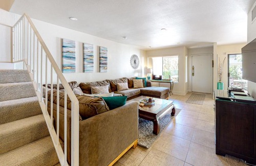 Palm Desert Apartment | Tennis on El Paseo at Sandroc Permit# STR2023-0030