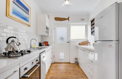 Tennyson Apartment | Tennyson Beachside Escape