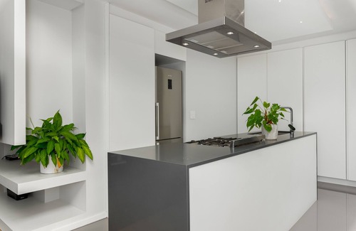 Sea Point Apartment | TenOnQ B6