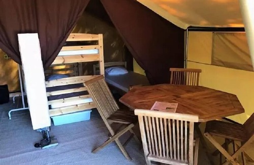 Lamothe-Fenelon House | Tent Lodge Ungewöhnliche Natur - 2 rooms - ohne Sanitär 4 Personen
