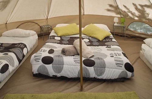 Sigonce RV Rental | Tent-Shared Bathroom