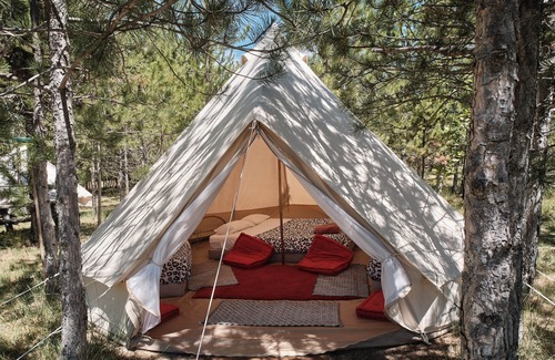 Sigonce RV Rental | Tent-Shared Bathroom