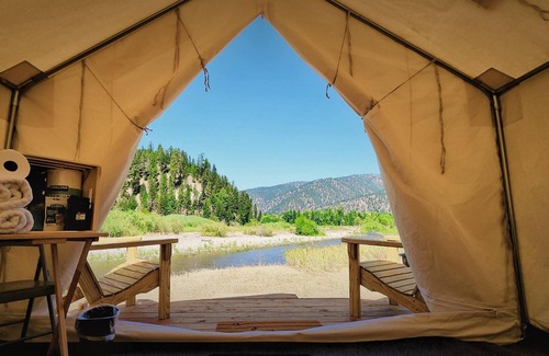 Clinton RV Rental | Tentrr Signature Site - B4mc River Ranch - Confluence