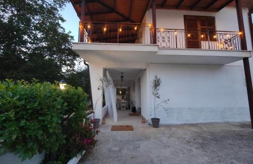 San Donato Val Di Comino Bed & Breakfast | Tenuta Le Pietre Bed & Breakfast