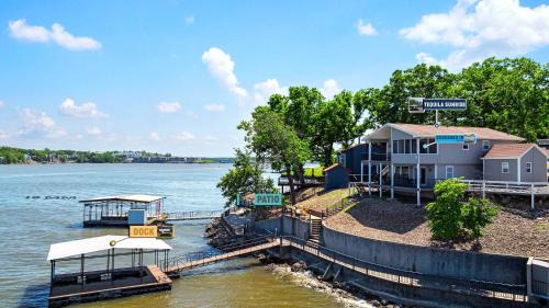 Shawnee Bend House | Tequila Sunrise - Private Dock
