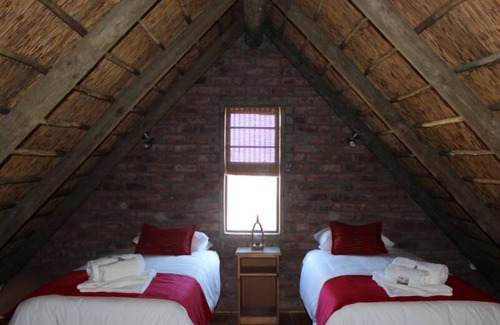 Beaufort West Cabin | Teri Lemveli Lodge