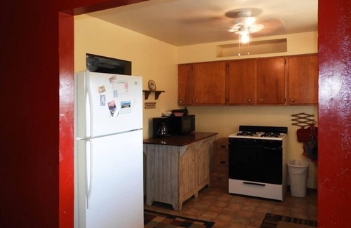 Study Butte-Terlingua House | Terlingua Creek Porch House: On Terlingua Creek