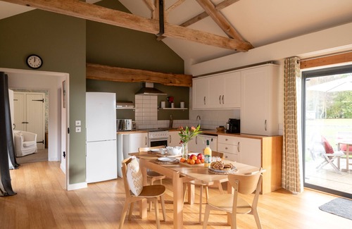 Fakenham Cottage | Tern Cottage -2 bedroom cottage with luxury indoor heated pool close to the North Norfolk coast.coas