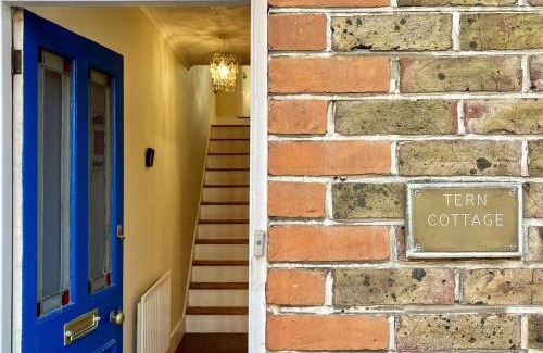 Bognor Regis House | Tern Cottage by inspirestays-com