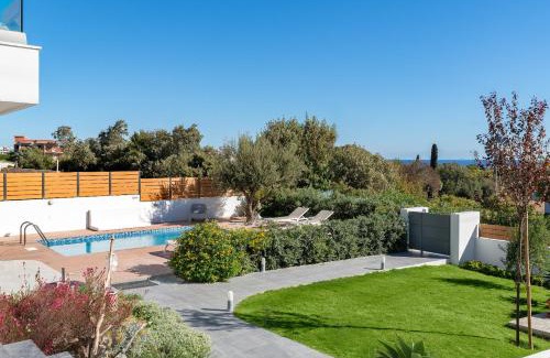 Rhodes Town Villa | Terpsis Pool Villa