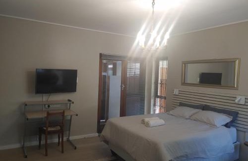 Welgemoed Apartment | TERRA NOVA ACCOMMODATION - Unit Julia