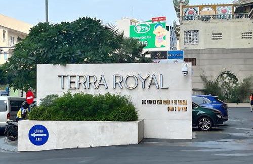 Phuong 8 Apartment | Terra Royal Apartment D3 - 1 2 BR at City Center