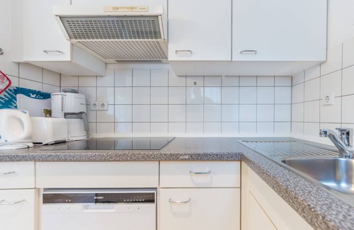 Sudvorstadt-Ost Apartment | Terrace apartment on the Great Garden. Dresden old town.