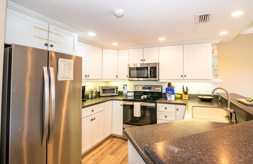 Ilexhurst Condo | Terrace Condo 1 Pool Condo Relaxing Tropical Pool Deck Close To Beach