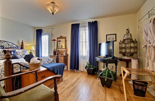 North Dundas Bed & Breakfast | Terrace Green Bed & Breakfast