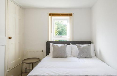 Southborough House | Terraced Taylor
