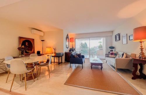 Le Cannet Apartment | Terrasse Vue Mer - A quelques minutes de Cannes